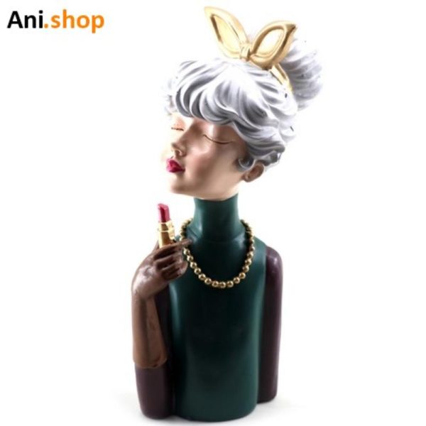 مجسمه نیم تنه دختر رژ لب به دست کد