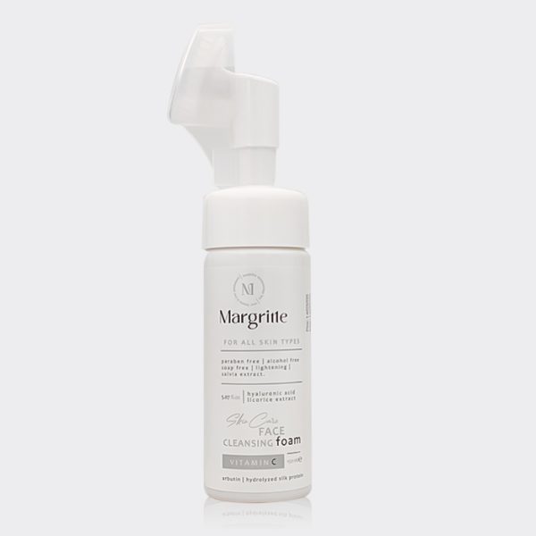 فوم شستشوی صورت مارگریت مناسب انواع پوست روشن کننده حجم 150ml