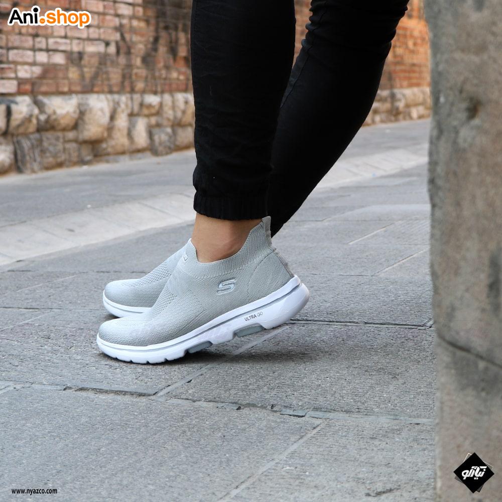 کفش اسکیچرز مدل Knit طبی رنگ طوسی روشن سایز 37